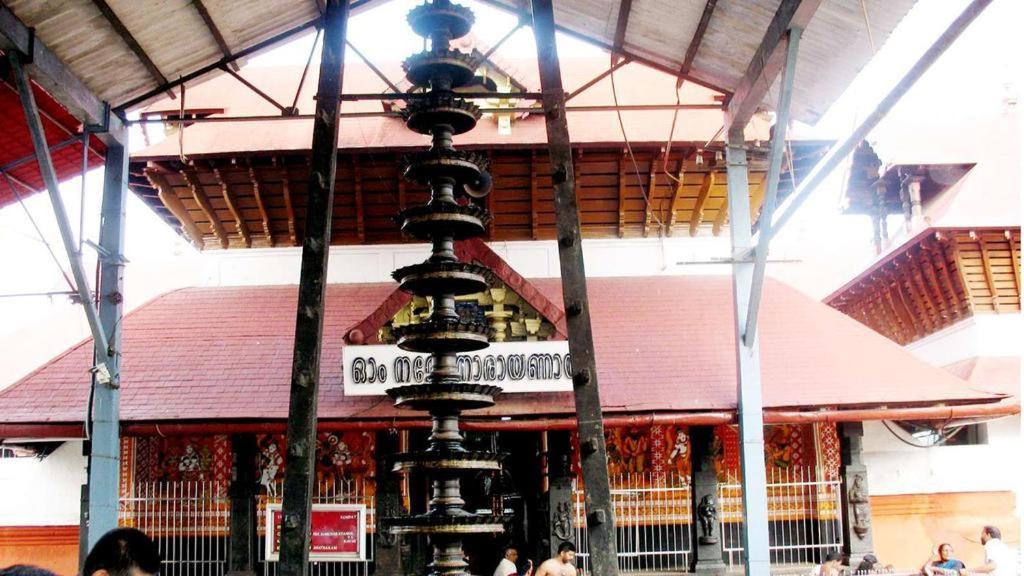 Kairali Tourist Home Ґуруваюр Екстер'єр фото