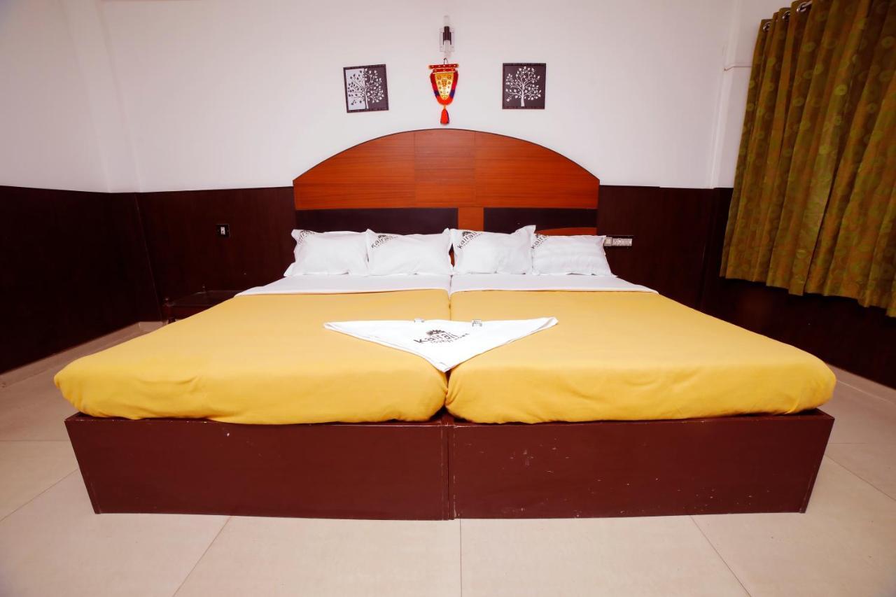 Kairali Tourist Home Ґуруваюр Екстер'єр фото