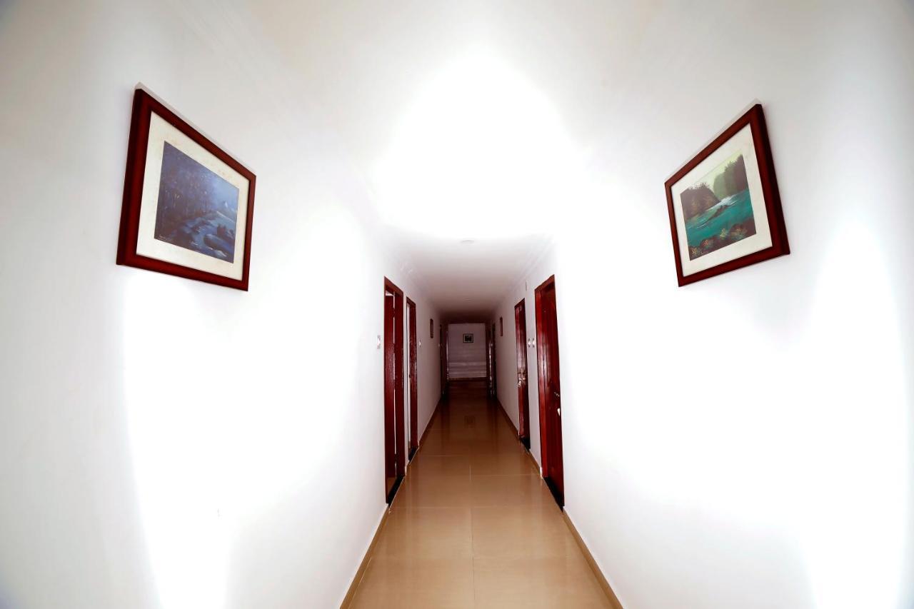 Kairali Tourist Home Ґуруваюр Екстер'єр фото