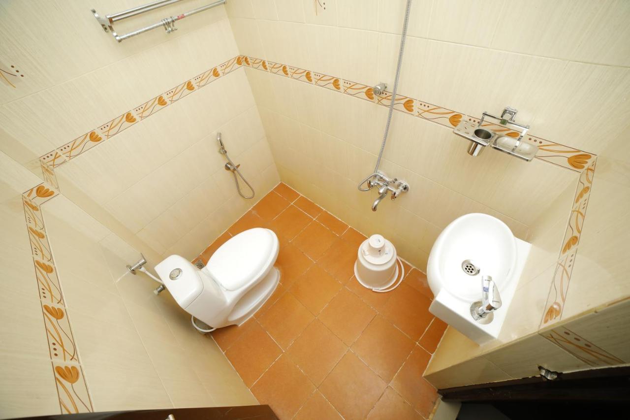 Kairali Tourist Home Ґуруваюр Екстер'єр фото